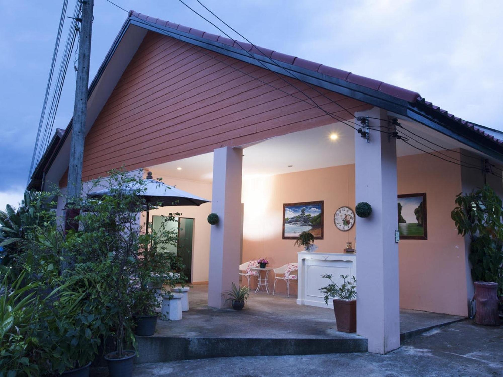 Les Fleurs House Bed & Breakfast Khao Lak Exterior photo