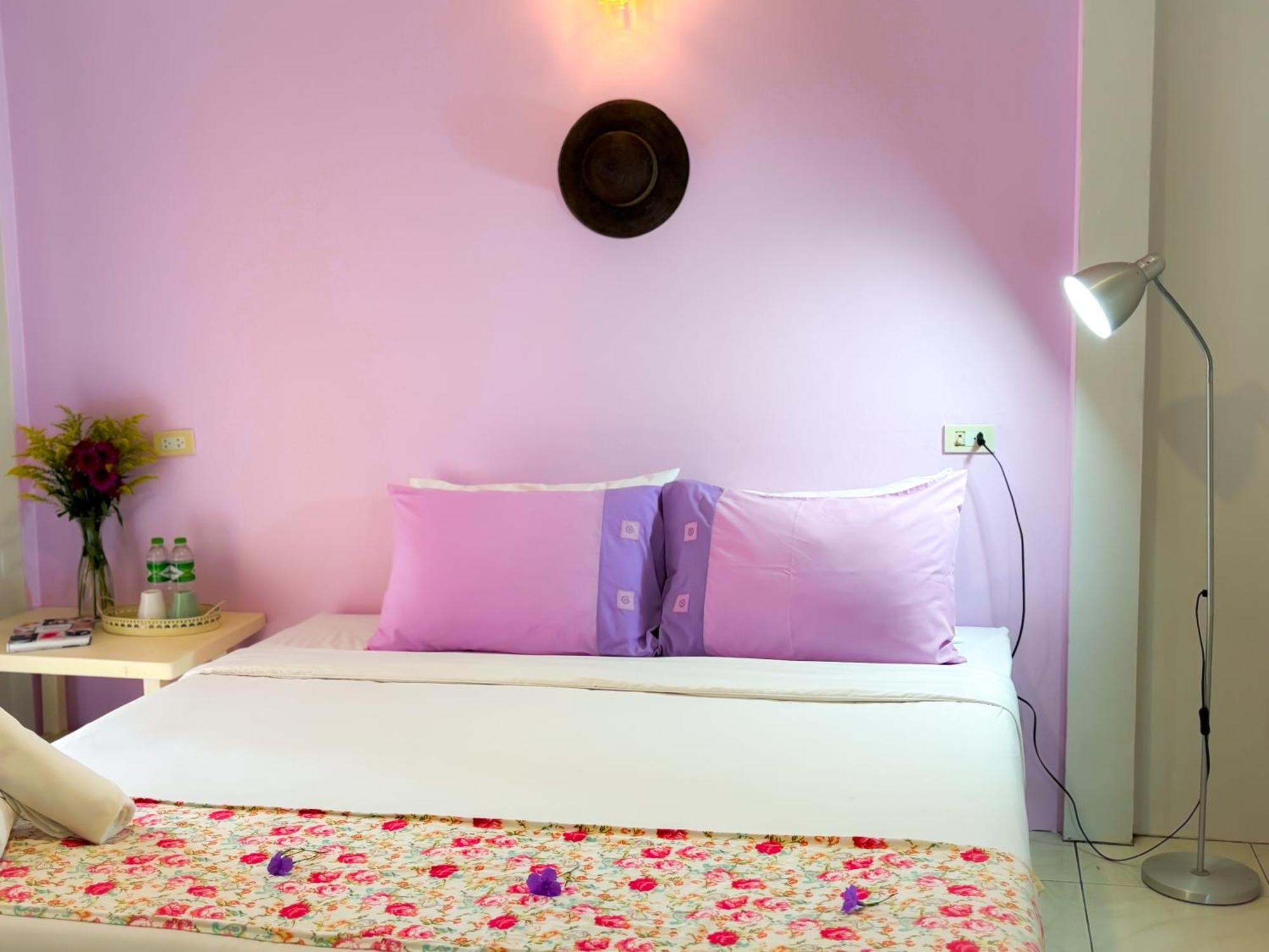 Les Fleurs House Bed & Breakfast Khao Lak Exterior photo