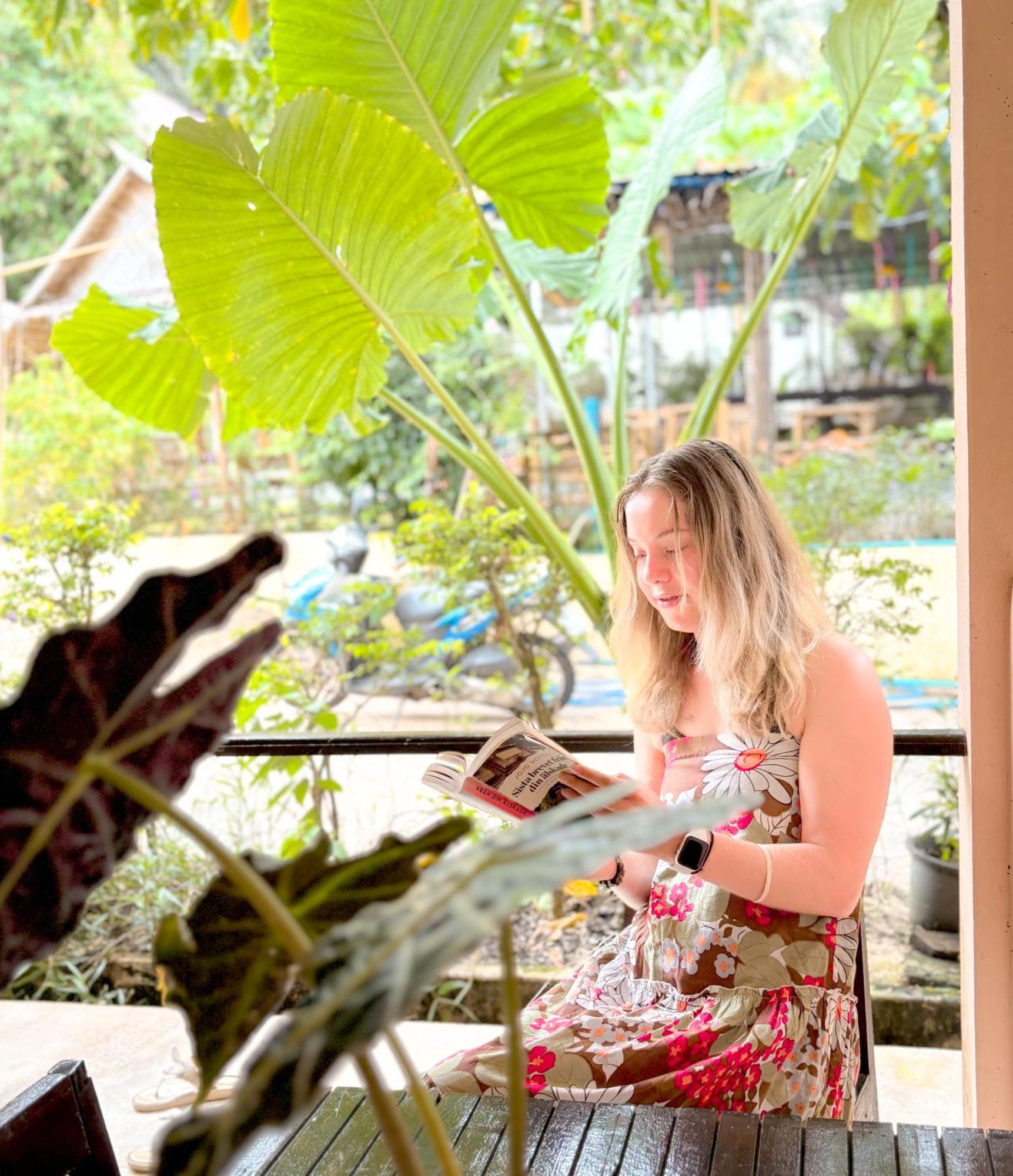 Les Fleurs House Bed & Breakfast Khao Lak Exterior photo