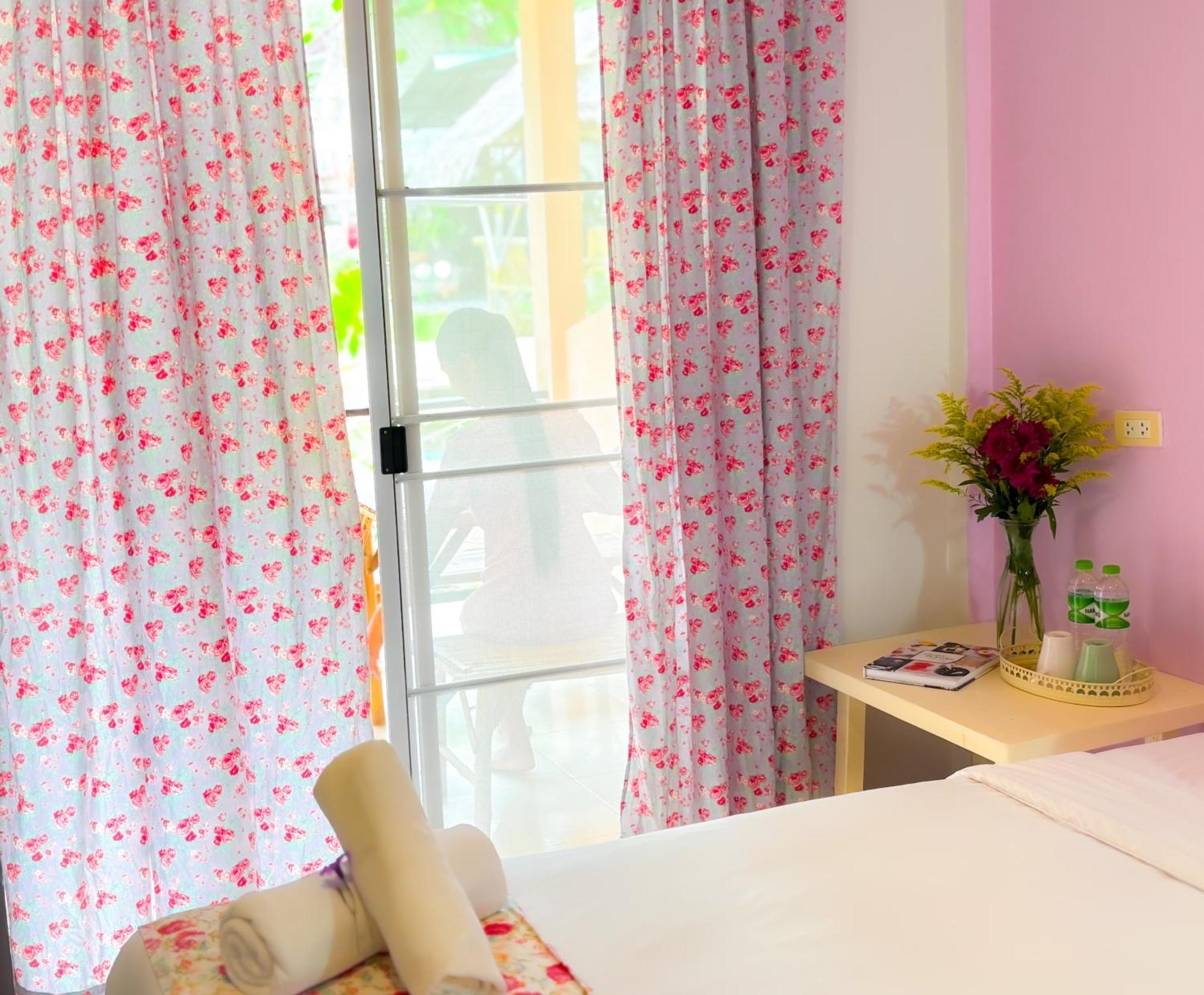 Les Fleurs House Bed & Breakfast Khao Lak Exterior photo